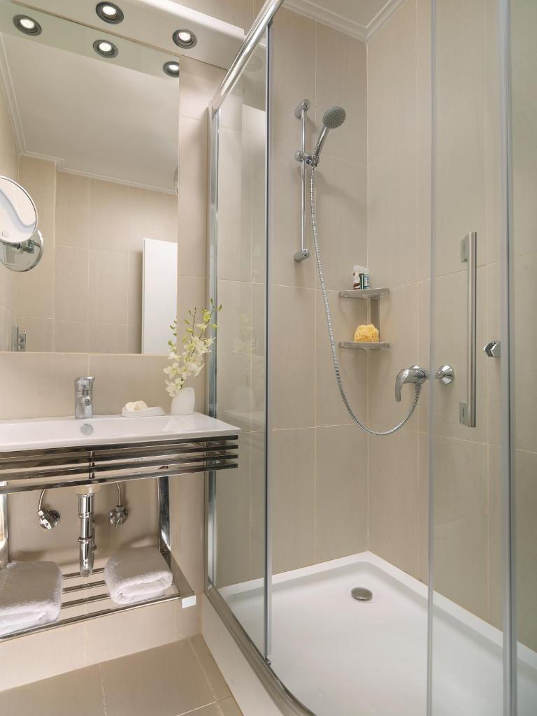 Сьюит (Семейный люкс (для 2 взрослых и 2 детей)), Blazer Suites Hotel