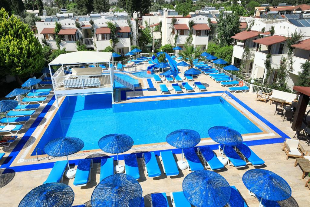 Summer Garden Suites Beach Hotel photo 1