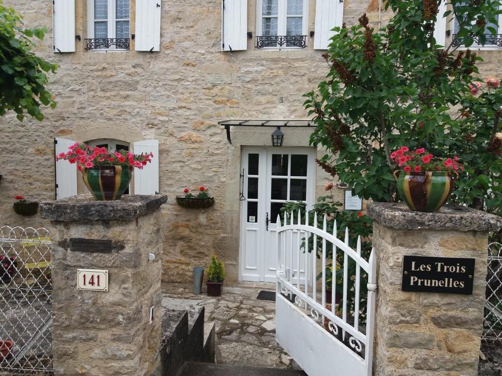 Les Trois Prunelles photo 3