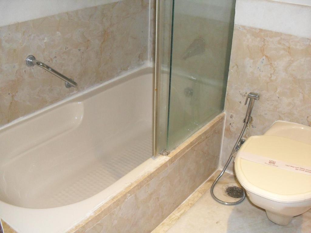 Двухместный (Стандартный двухместный номер с 1 кроватью), Beverly Hotel