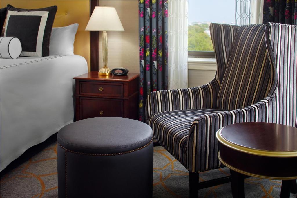 Двухместный (Traditional Room 1 Queen Bed), Omni Shoreham Hotel