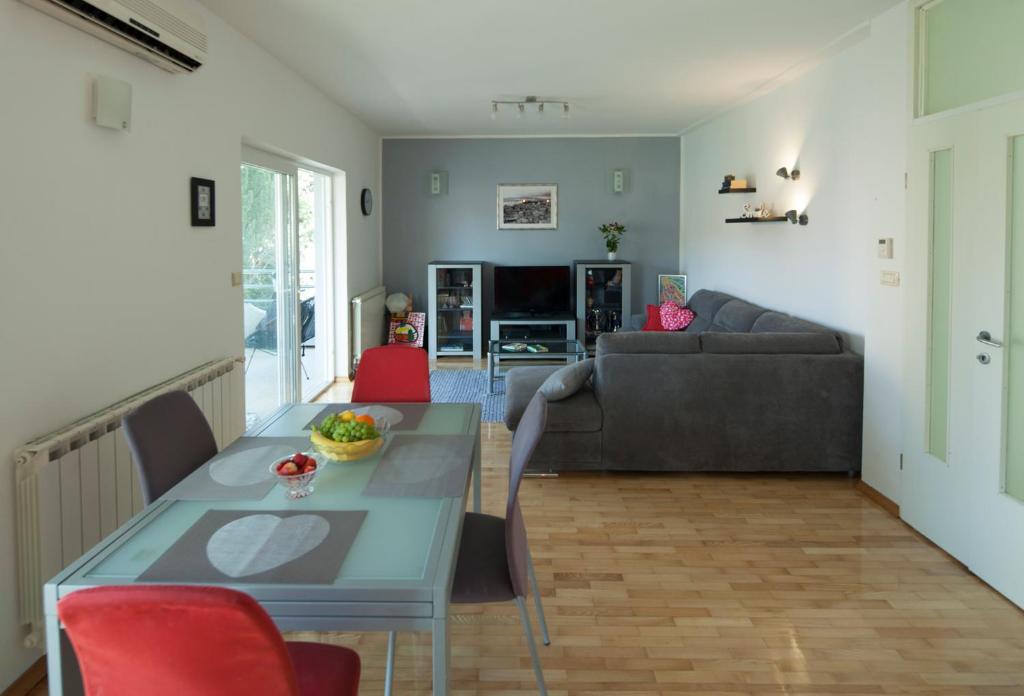 Superstar apartment photo 1