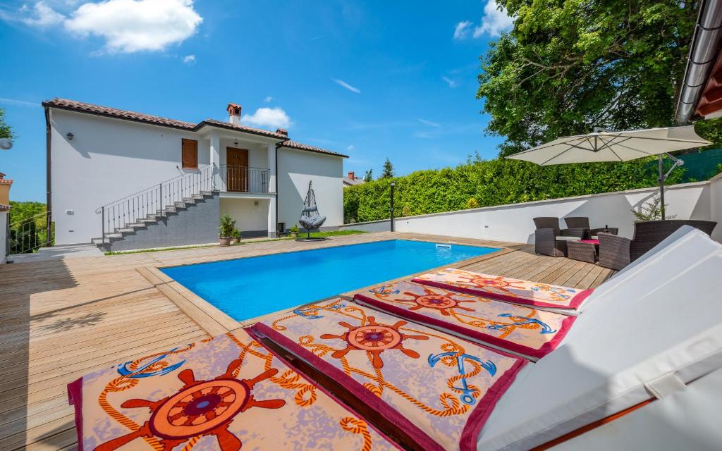 House Smoky with private pool and jacuzzi photo 2