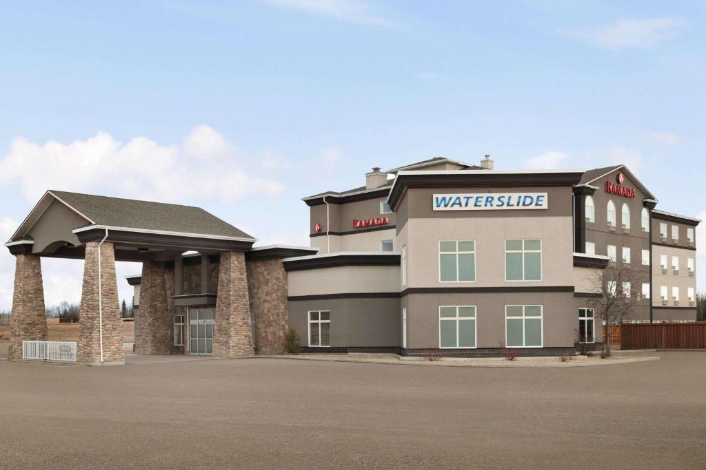 Ramada by Wyndham Drayton Valley photo 2