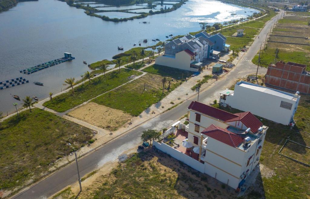 Riverside Sunset Homestay