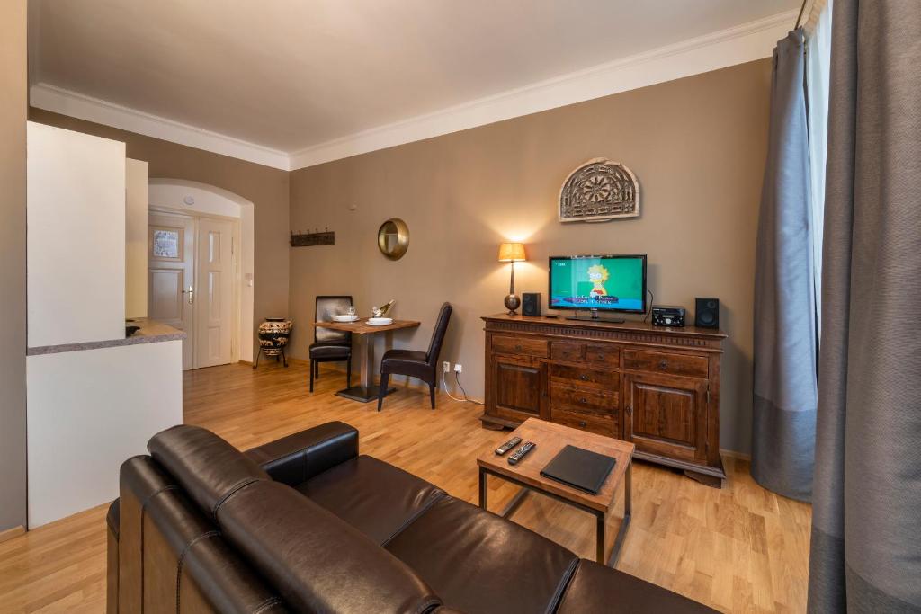 Апартаменты (Special offer: Studio Apartment with e-Scooters or Bike Tours), Old Town - Aparthotel Michalska