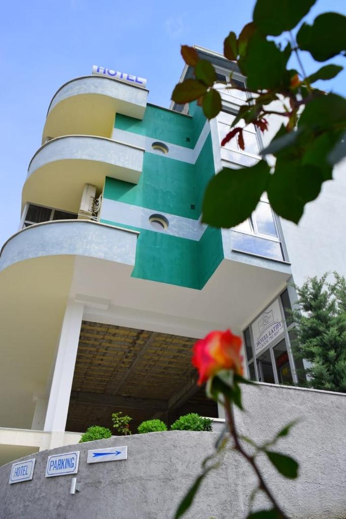 Hotel Latifi photo 3