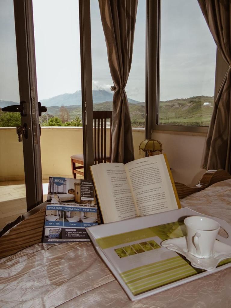 Hotel Latifi photo 2