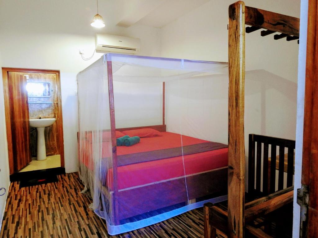 Cresent Bay Beach Hotel photo 1
