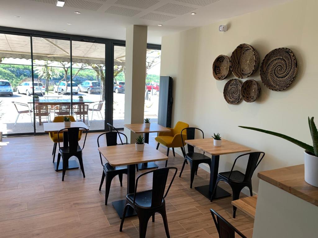 Logis Hotel Bellaroc photo 3