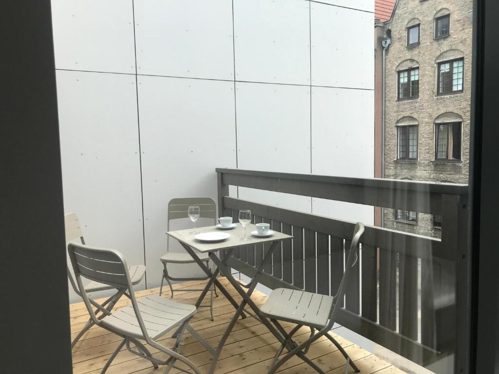 Апартаменты (Улучшенные апартаменты с балконом), Lavoo Boutique Apartments