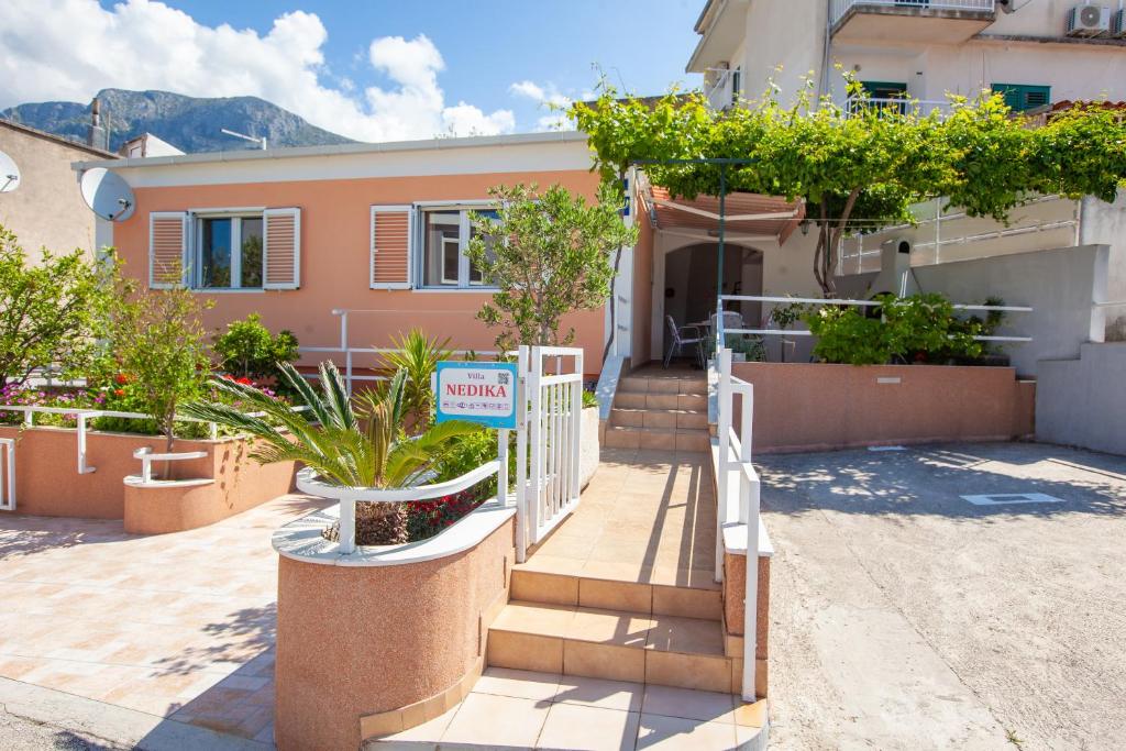 Villa Nedika photo 2