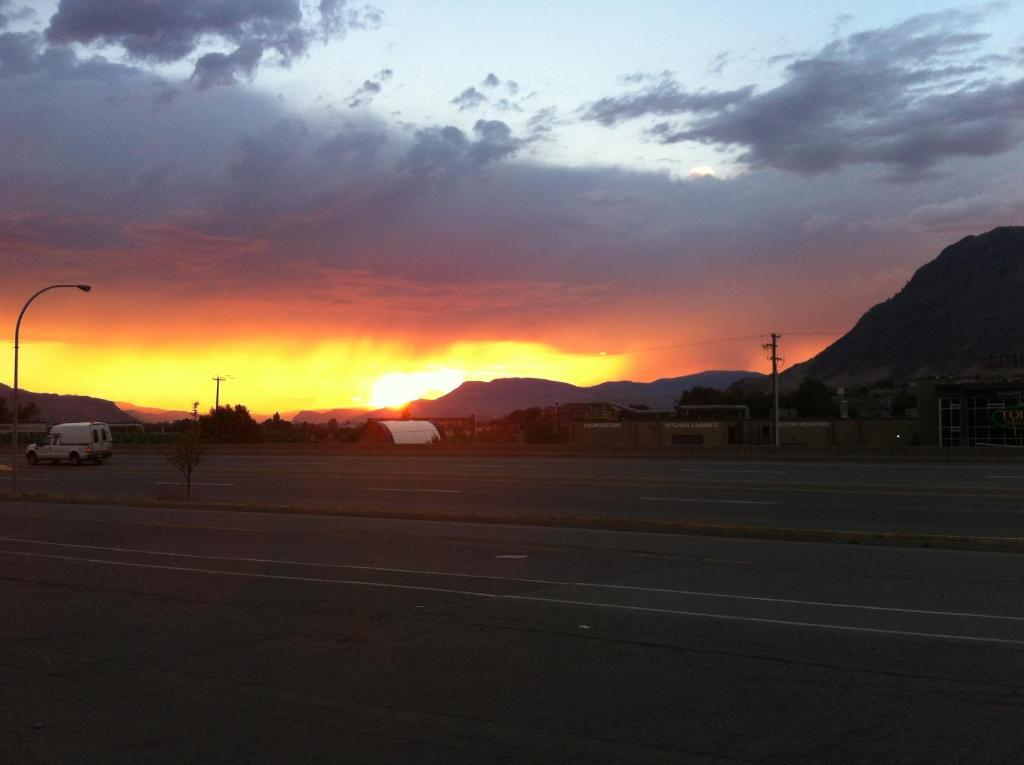 Rider's Motor Inn photo 4