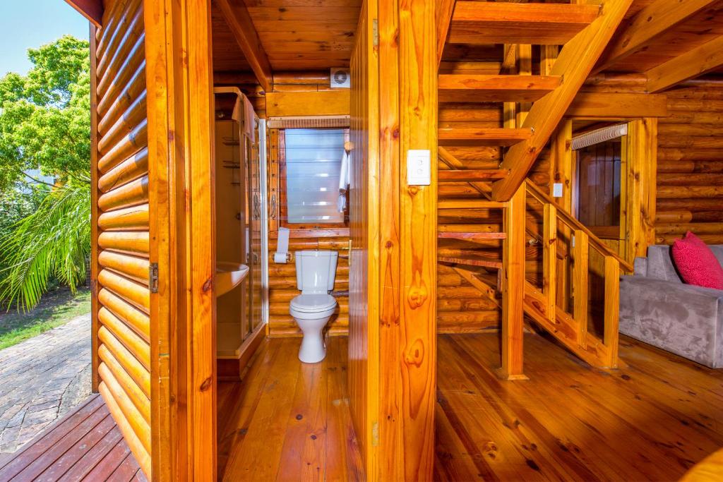Abalone Lodges photo 1