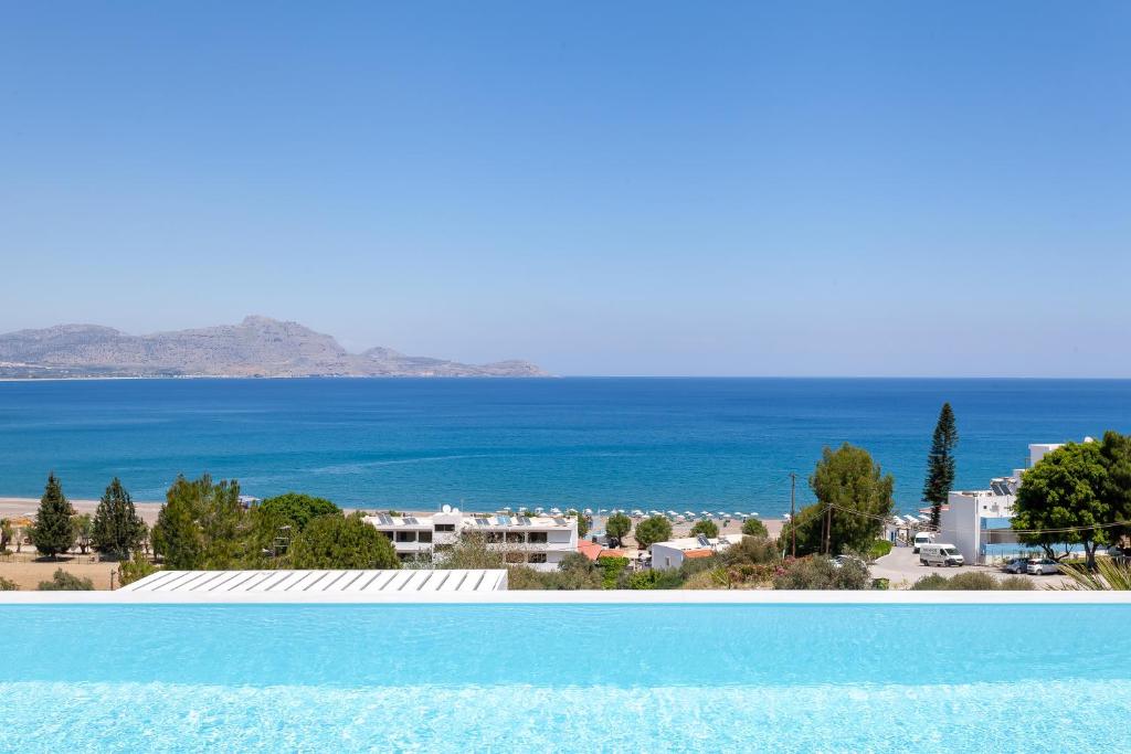 Luxury Sunrise White Villa photo 2