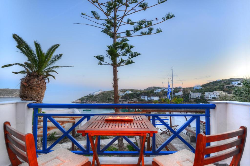 Deck1Syros Premium Apartments photo 3