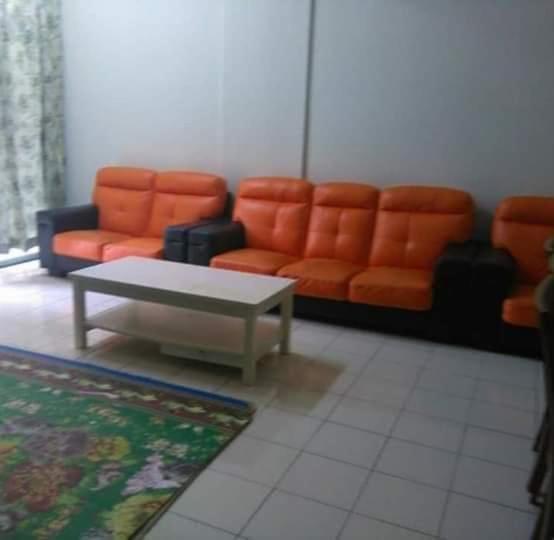 Homestay Mantin Selesa, Unit at Ground floor & In front swimming pool photo 1