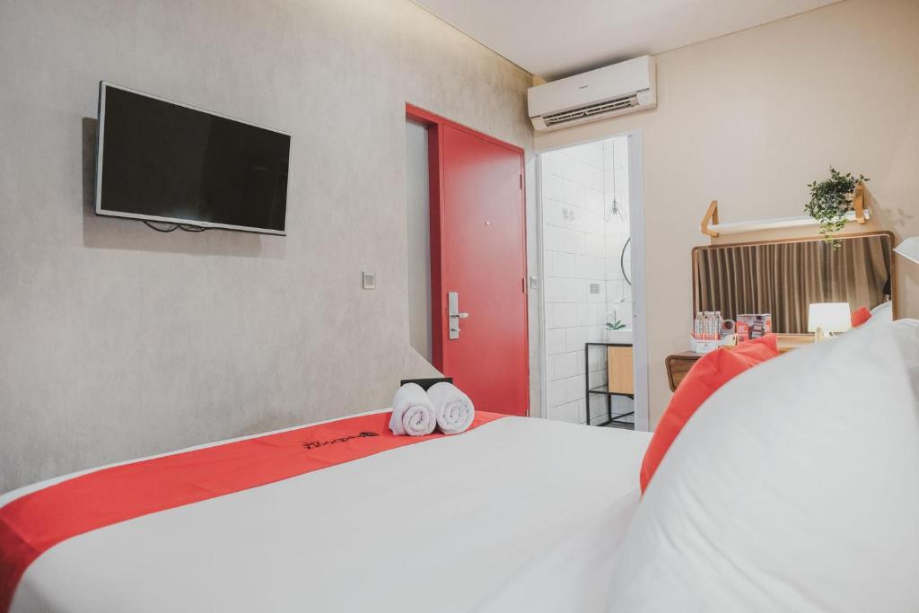 Двухместный (Номер Делюкс), RedDoorz Plus @ Thamrin