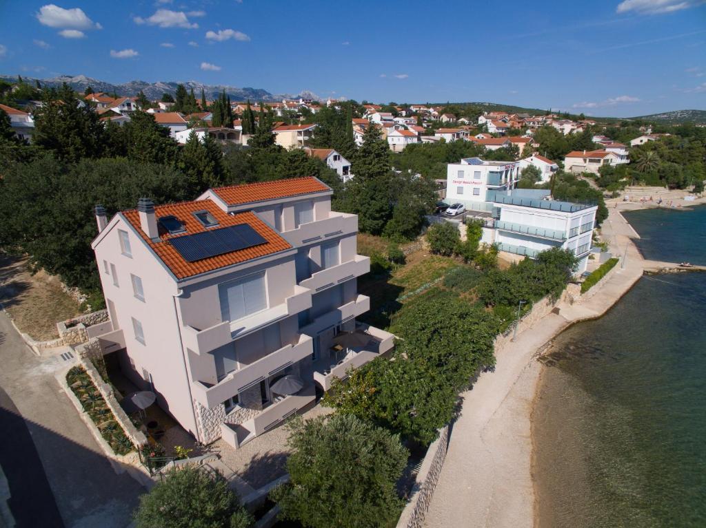 Maruna House photo 4