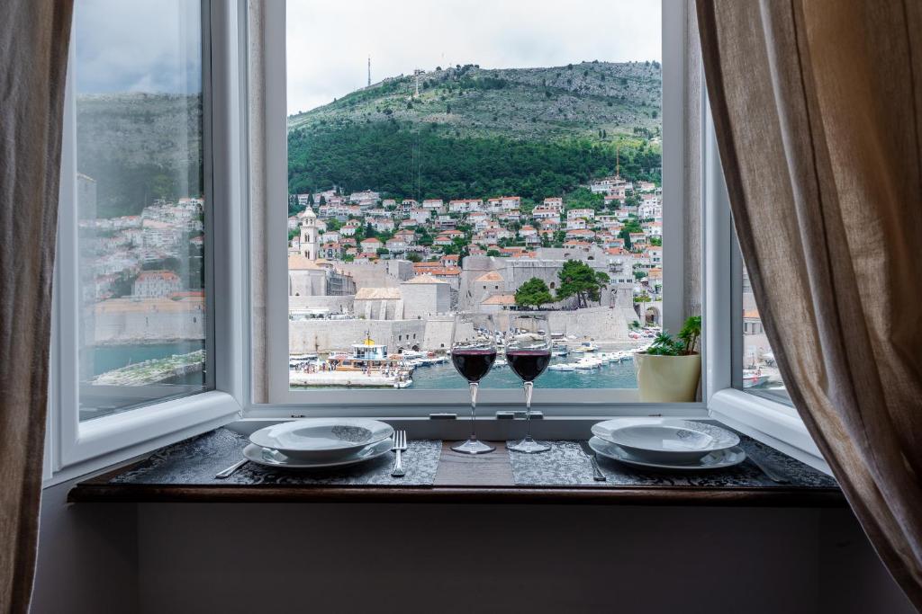 BRAND NEW apartment with Old Port view- Mala Vrata photo 1