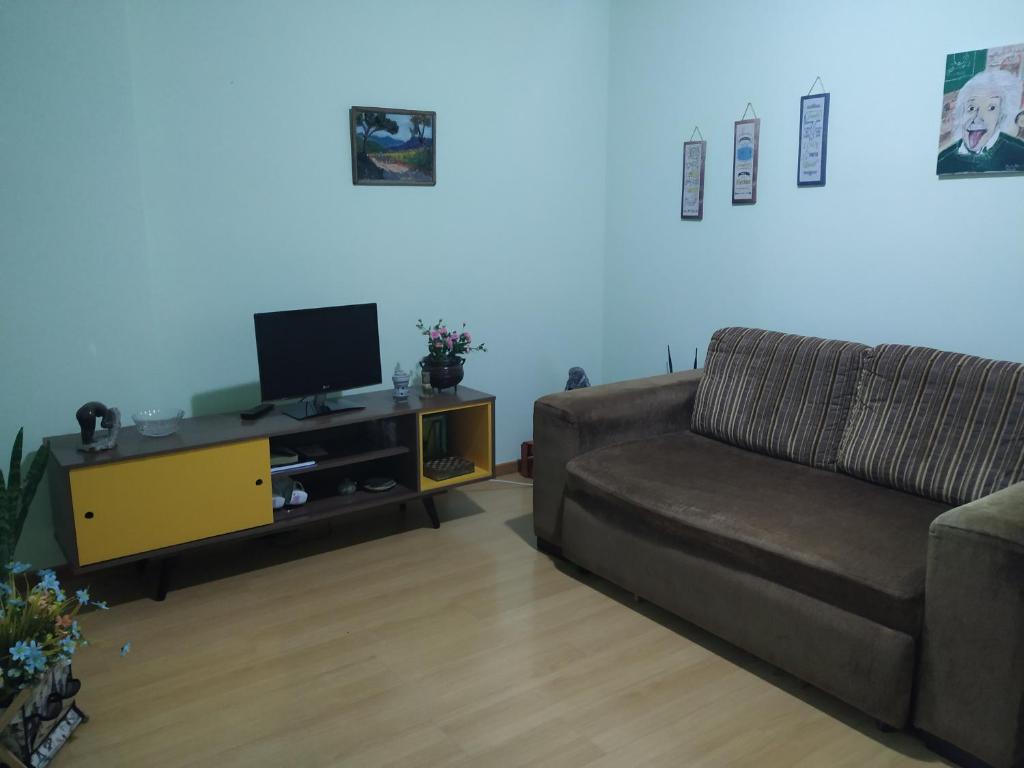 Apartamento quarto e sala em frente UFV com WI-FI e Garagem photo 3