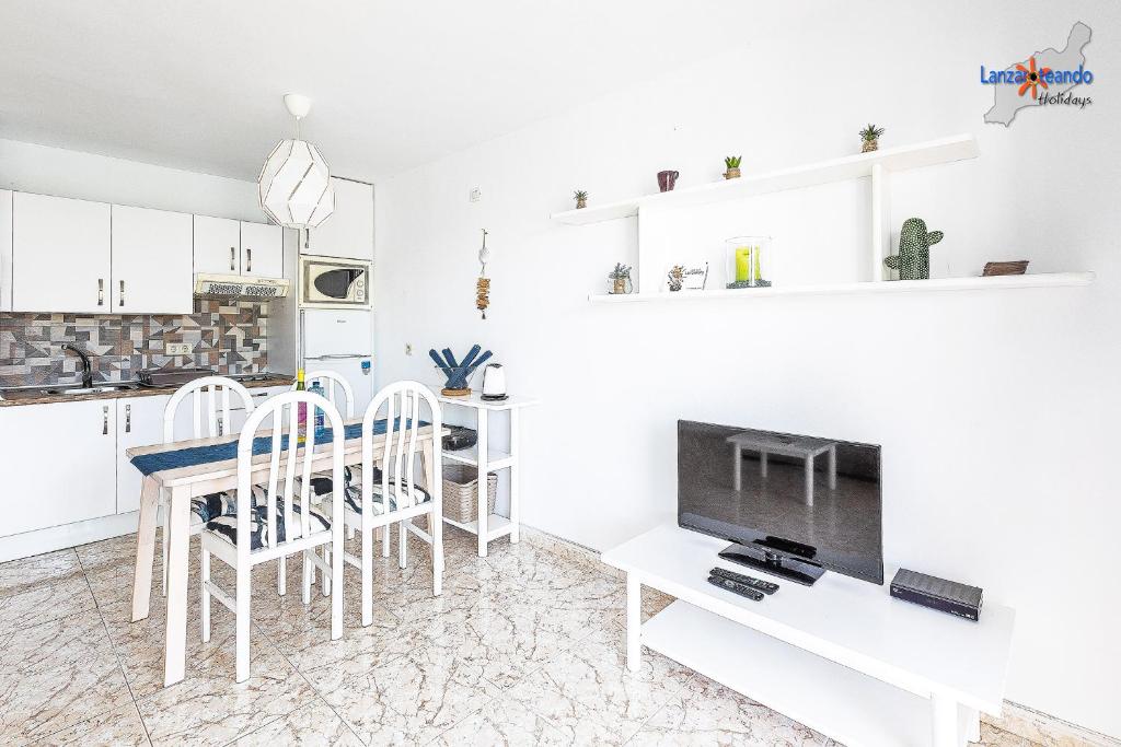 Vivienda Vacacional Rose - Tap to explore photos