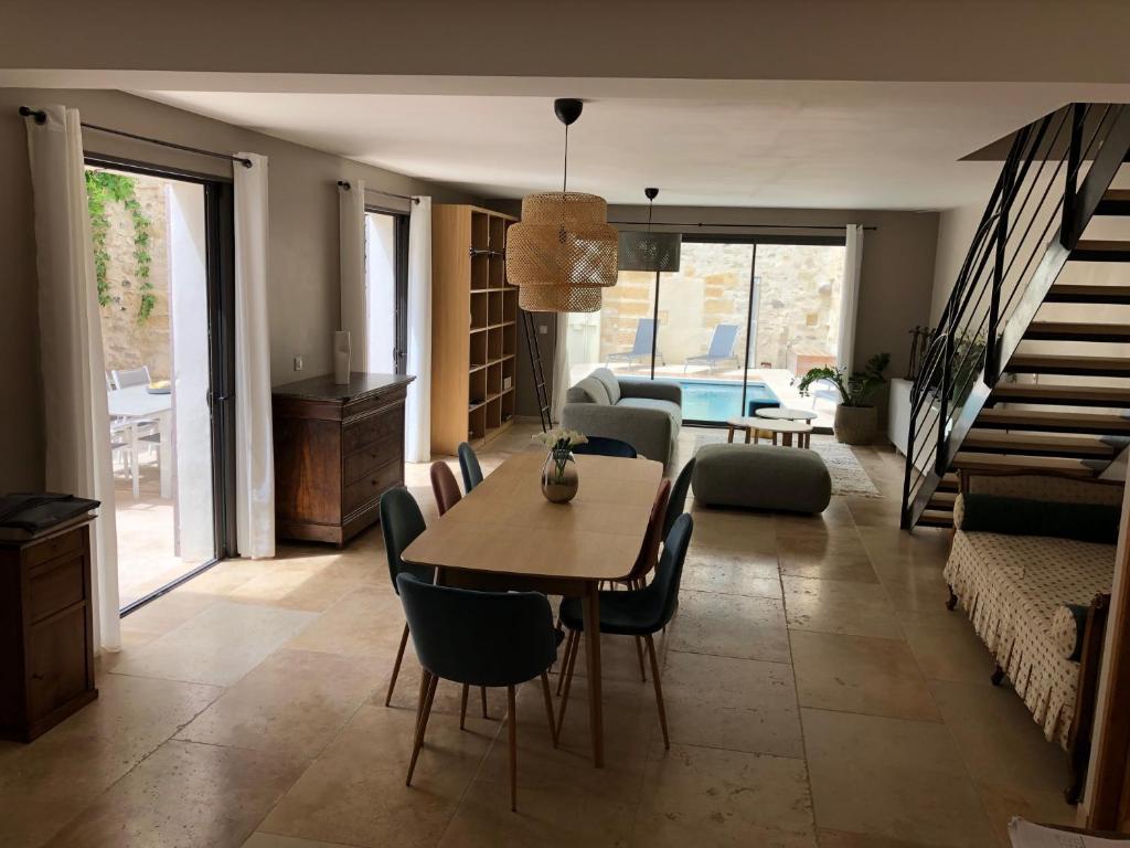 ARCHE DE PEZENAS photo 1