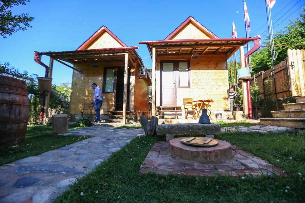 BUKHRIANI photo 1