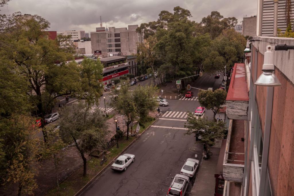 Hotel Milan CDMX - Tap to explore photos
