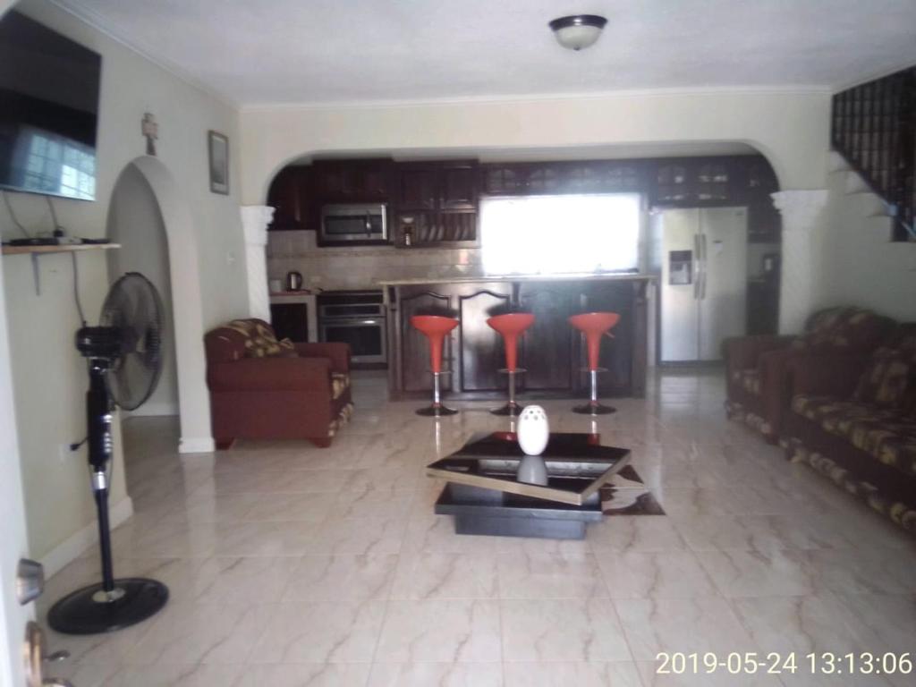 Eve's Rockaway Villa photo 2