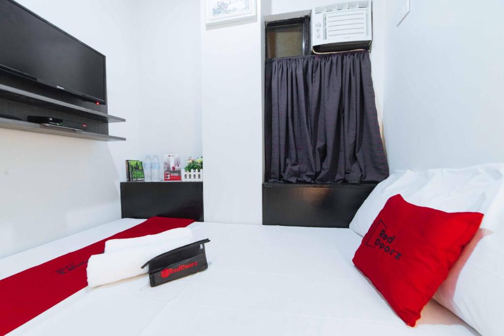 Двухместный (Двухместный номер с 1 кроватью), RedDoorz near G Mall Bajada Davao