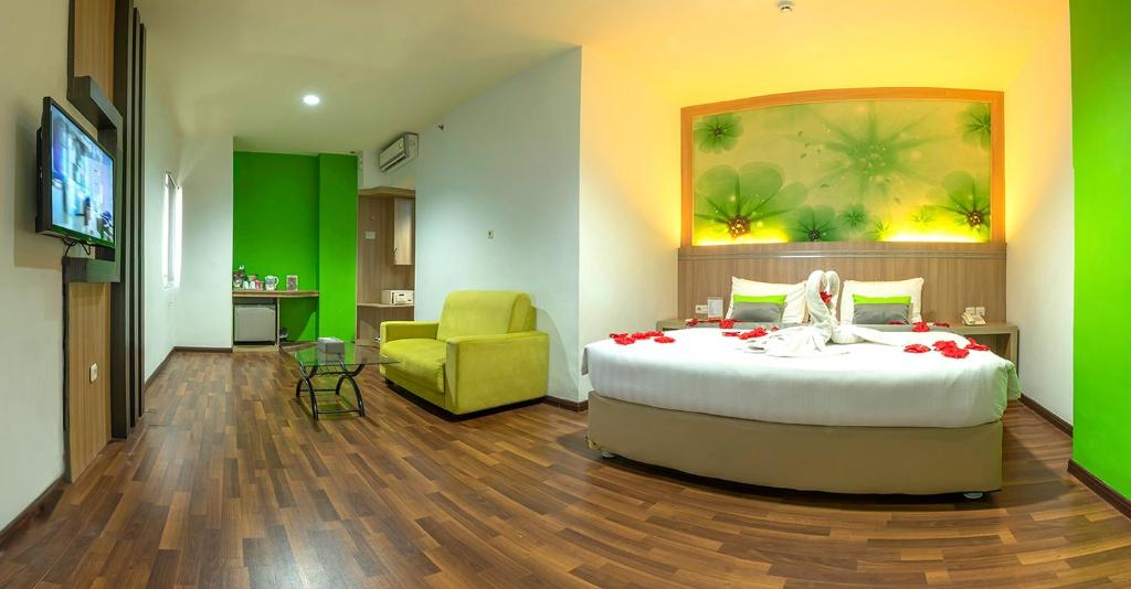 Transera Hotel Pontianak - Tap to explore photos