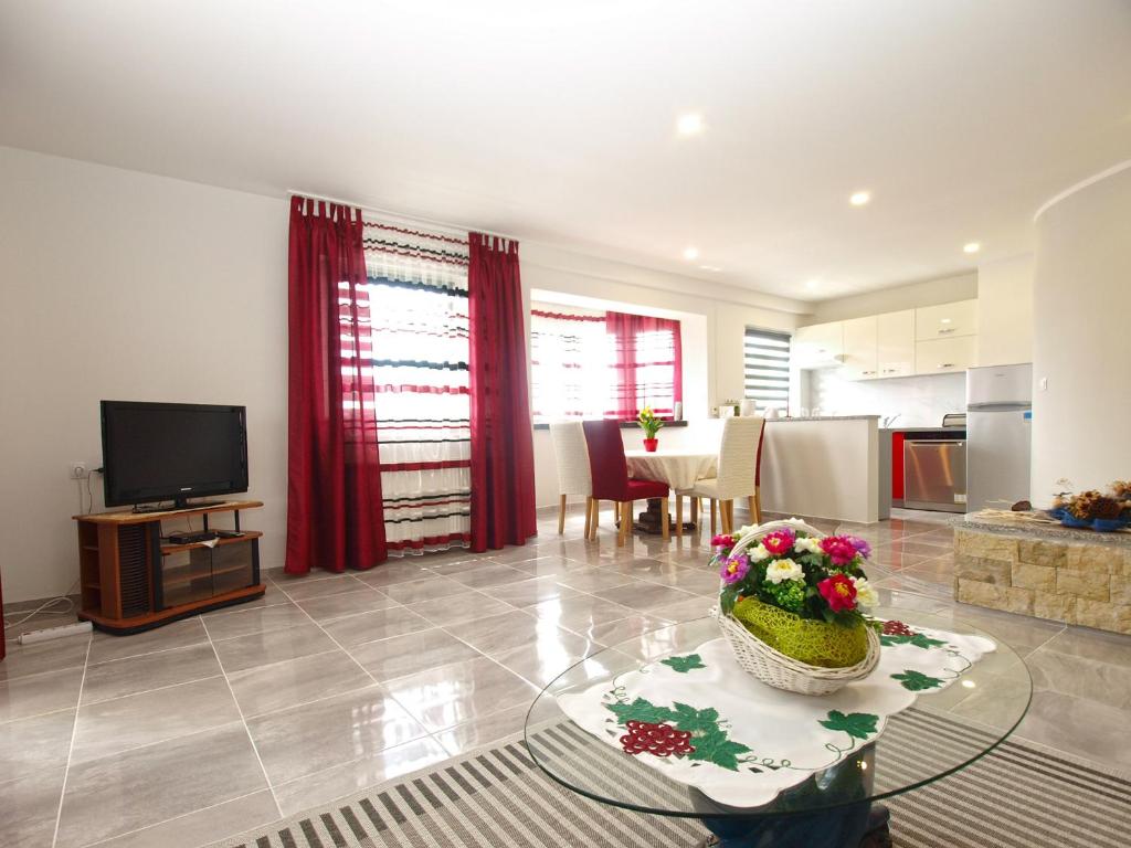 Apartments Dragica 1251 photo 1