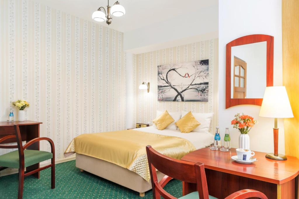 Двухместный (Улучшенный двухместный номер с 1 кроватью), Hotel Arkadia