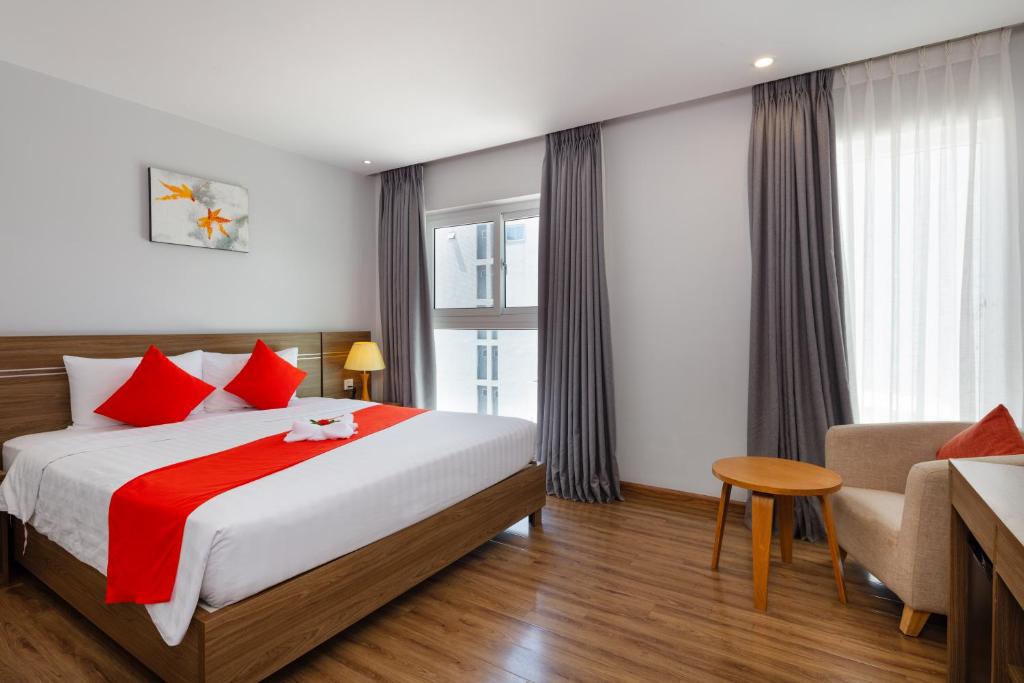 Двухместный (Улучшенный двухместный номер с 1 кроватью), Maple Leaf Hotel & Apartment