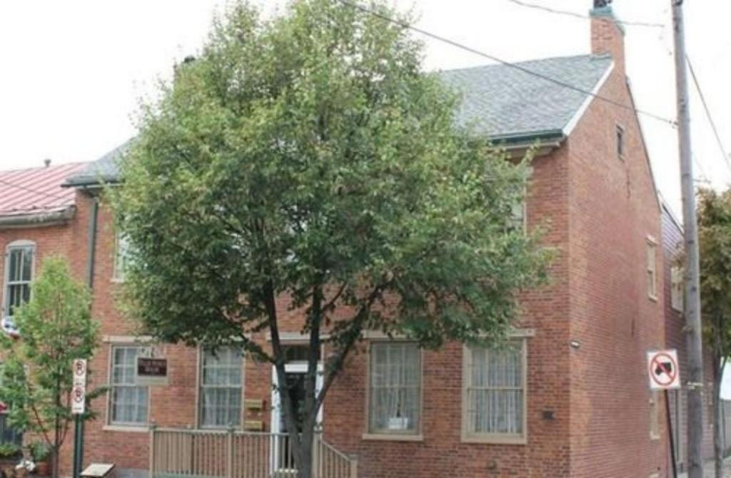 The Tillie Pierce House Inn image