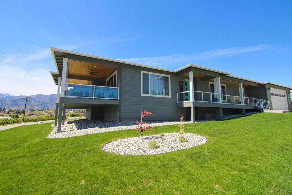 Tiffany Lake House photo 1