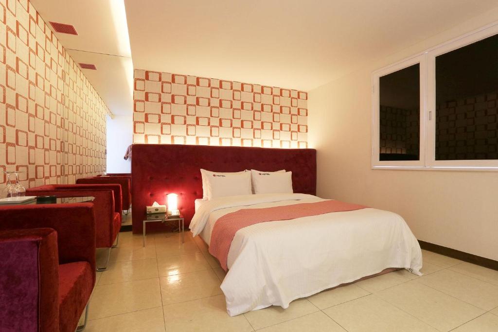 Q Hotel photo 4