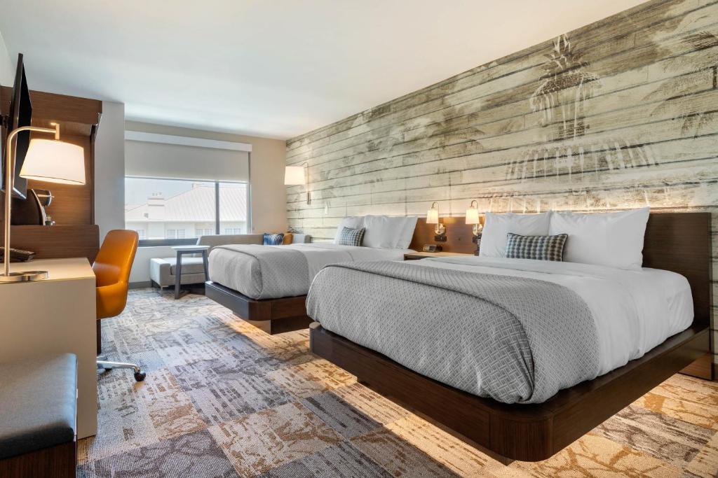 Cambria Hotel Charleston Riverview photo 3