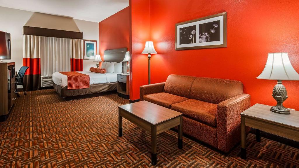 Best Western PLUS Memorial Inn photo 2