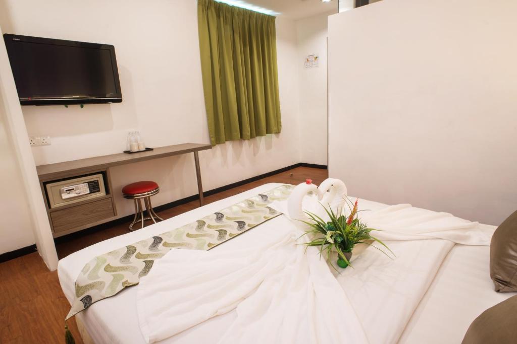 Двухместный (Номер Делюкс с кроватью размера «queen-size» и окном), Heliconia hotel