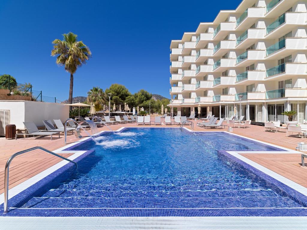 Boutique Hotel H10 Blue Mar - Adults Only photo 2