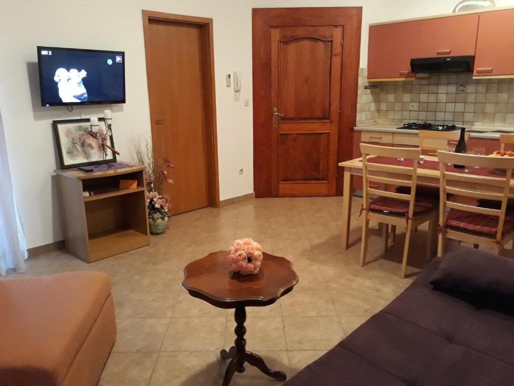 Apartments Suzi photo 3