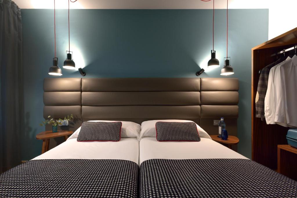 Suites Pamplona Plaza photo 1