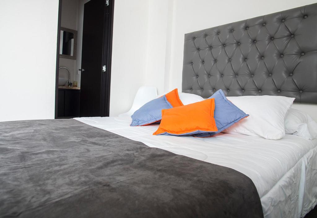 Hotel Grand H&R photo 1