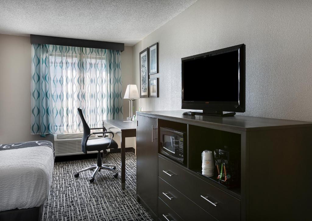 La Quinta Inn by Wyndham North Myrtle Beach photo 3