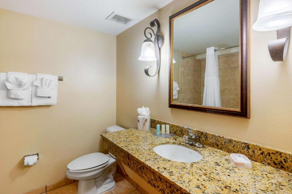 Clarion Inn Ormond Beach at Destination Daytona photo 2