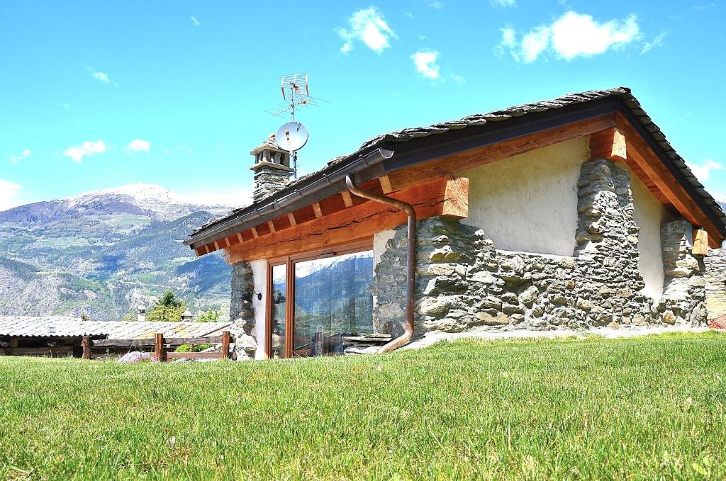 Holiday house with garden and enchanting view photo 1