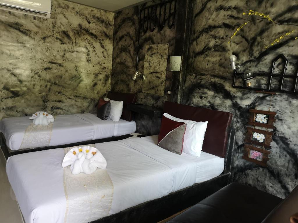 Keeree Loft Resort คีรีลอฟท์รีสอร์ท - Tap to explore photos