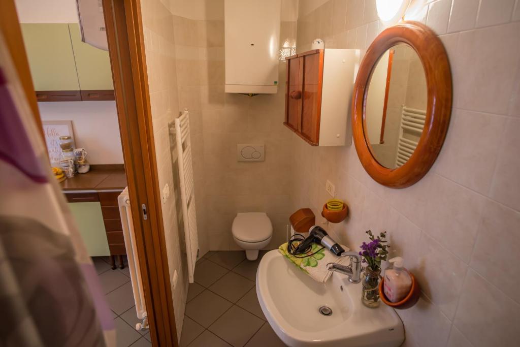 Little Arco Guest House - Tap to explore photos